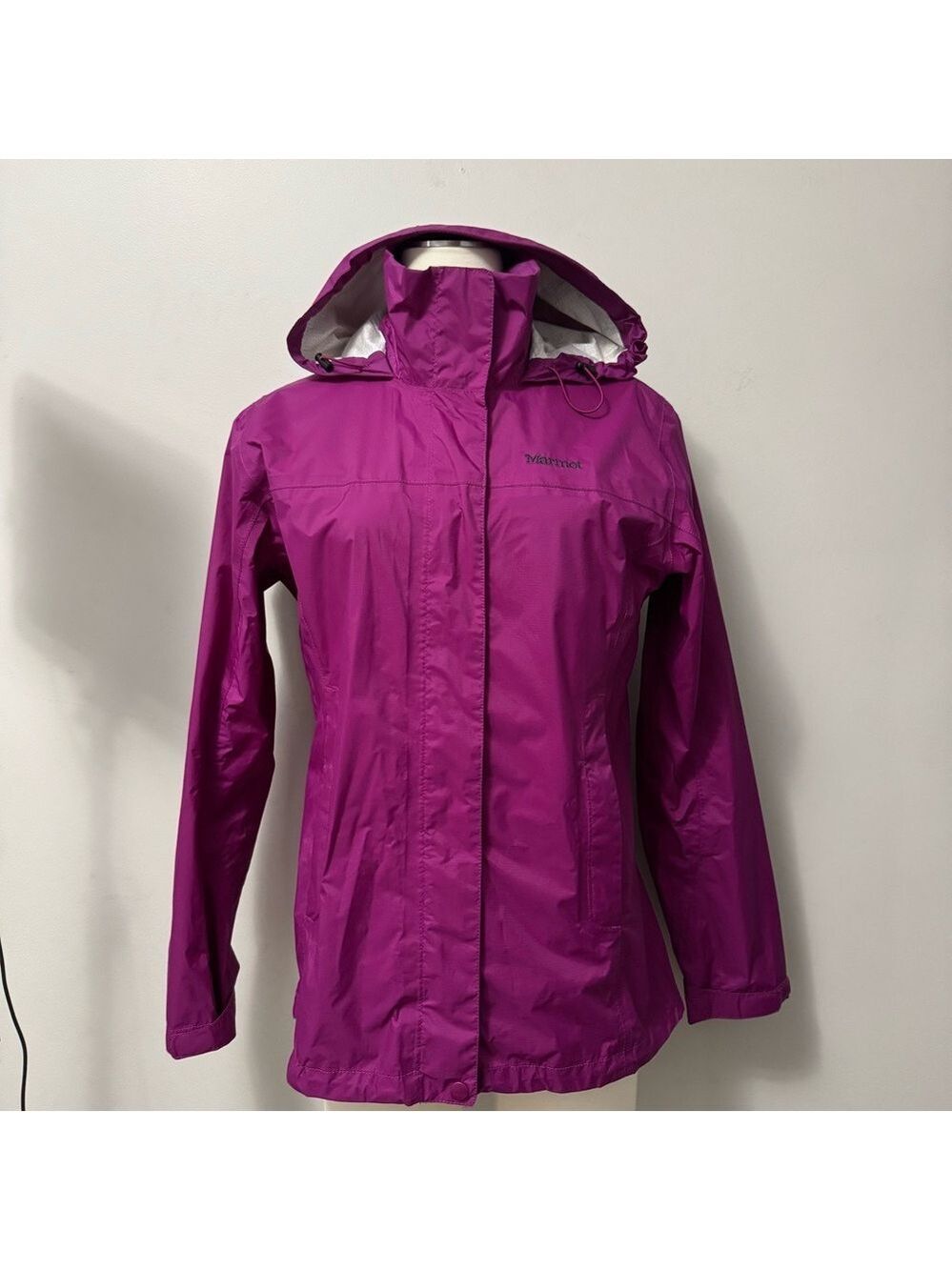 Marmot Women's Vibrant Magenta Rain Windbreaker Jacket Medium